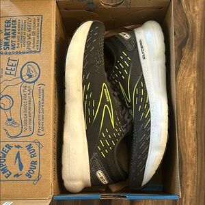 Brooks Black and Yellow Glycerin 20 Running Shoes Women’s 9